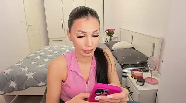 Snapshot of HelenShawn chatting on 20, 3, 2025 HelenShawn online show from 20, 3, 2025