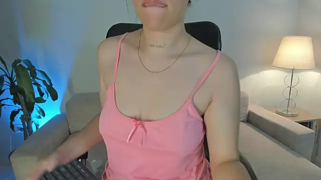 Hannah Jonhson online show from 2, 8, 2026