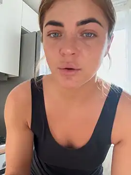 Donna Sun online show from 24, 2, 2025