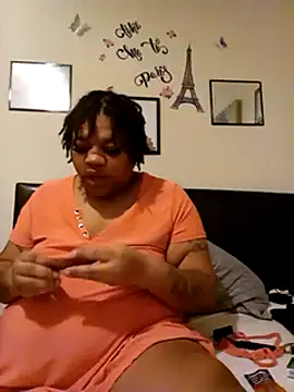 Snapshot of Big_BodyDee chatting on 4, 2, 2025 Big BodyDee online show from 4, 2, 2025