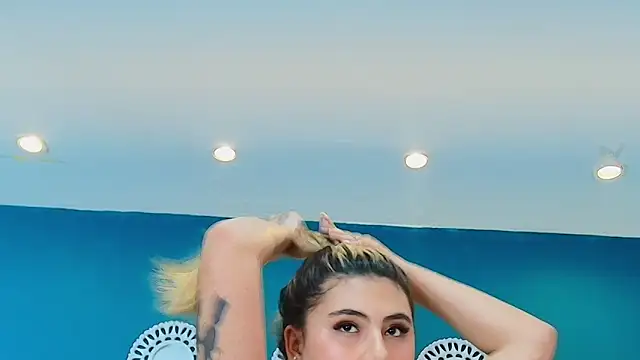 MeganCrow online show from 25, 2, 2025