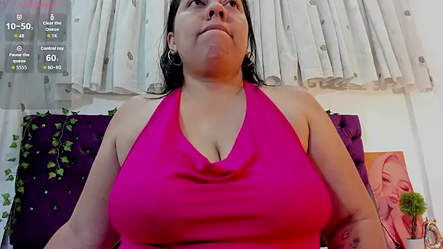 Snapshot of AmmyPike1 chatting on 6, 3, 2026 AmmyPike1 online show from 6, 3, 2026