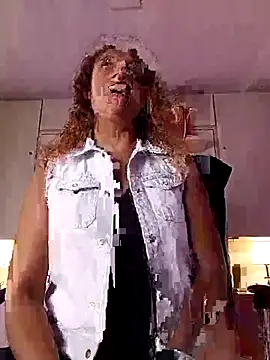 Zoedaniels online show from 8, 3, 2025