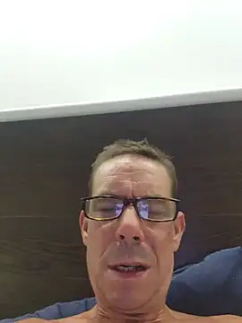 Snapshot of Kenhornu chatting on 16, 7, 2026 Kenhornu online show from 16, 7, 2026