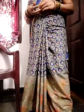 Snapshot of laxmitelugu78 chatting on 6, 3, 2025 laxmitelugu78 online show from 6, 3, 2025