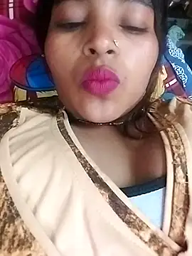 Snapshot of Simrandeshipp chatting on 28, 2, 2025 Simrandeshipp online show from 28, 2, 2025