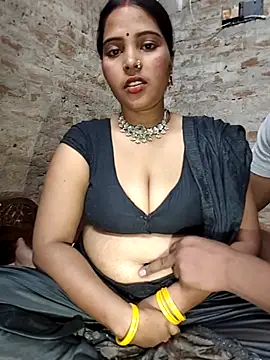 Snapshot of Simrandeshipp chatting on 23, 12, 2025 Simrandeshipp online show from 23, 12, 2025