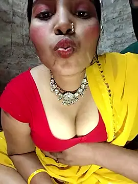 Snapshot of Simrandeshipp chatting on 6, 1, 2026 Simrandeshipp online show from 6, 1, 2026