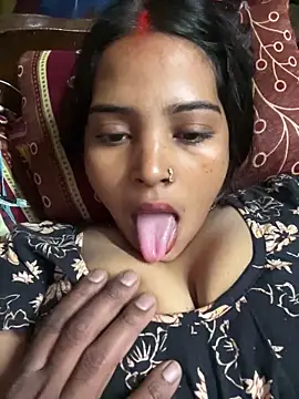 Snapshot of Simrandeshipp chatting on 8, 1, 2026 Simrandeshipp online show from 8, 1, 2026