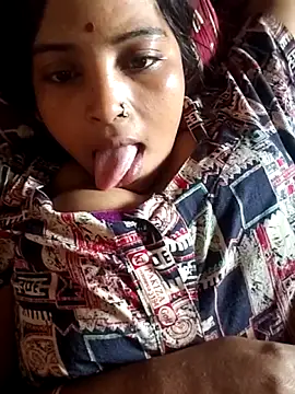 Snapshot of Simrandeshipp chatting on 15, 3, 2026 Simrandeshipp online show from 15, 3, 2026