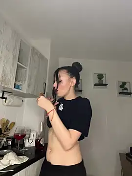 bunnythetailor online show from 28, 2, 2025