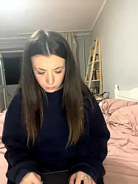 bunnythetailor online show from 18, 10, 2025