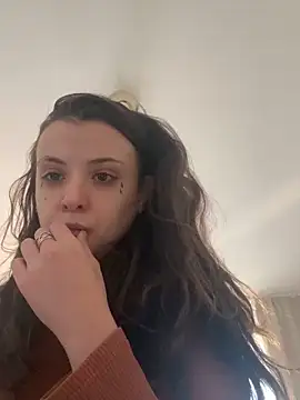 bunnythetailor online show from 16, 12, 2025