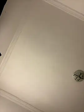 Boneca25 online show from 4, 12, 2025