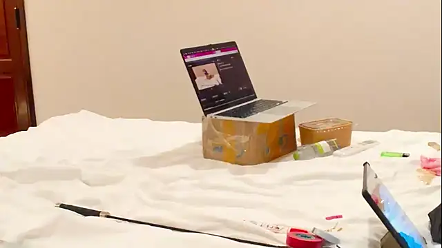 Cucked Sissy Bitch online show from 10, 9, 2025