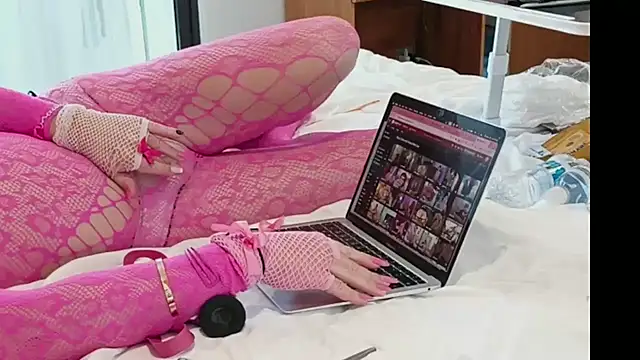 Snapshot of Cucked_Sissy_Bitch chatting on 28, 3, 2026 Cucked Sissy Bitch online show from 28, 3, 2026
