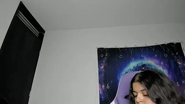 Snapshot of Little_Shaara chatting on 2, 2, 2025 Little Shaara online show from 2, 2, 2025