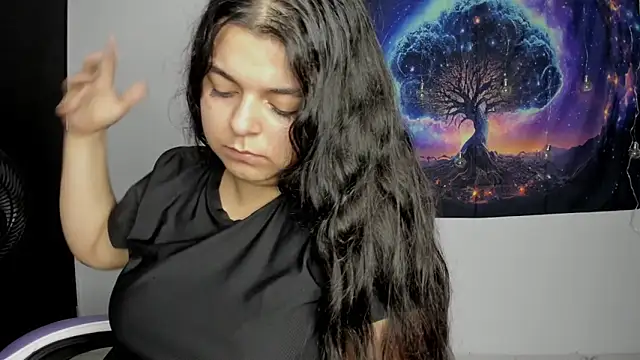 Snapshot of Little_Shaara chatting on 14, 2, 2025 Little Shaara online show from 14, 2, 2025