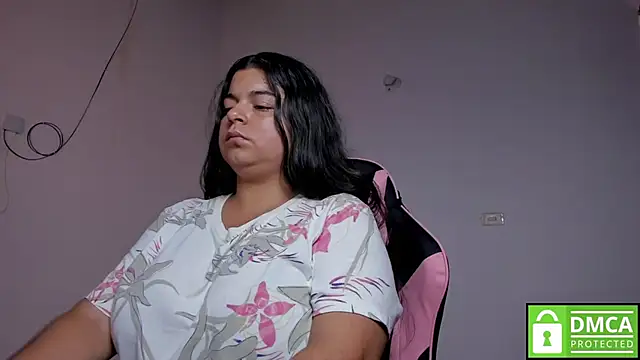 Snapshot of Little_Shaara chatting on 6, 10, 2025 Little Shaara online show from 6, 10, 2025