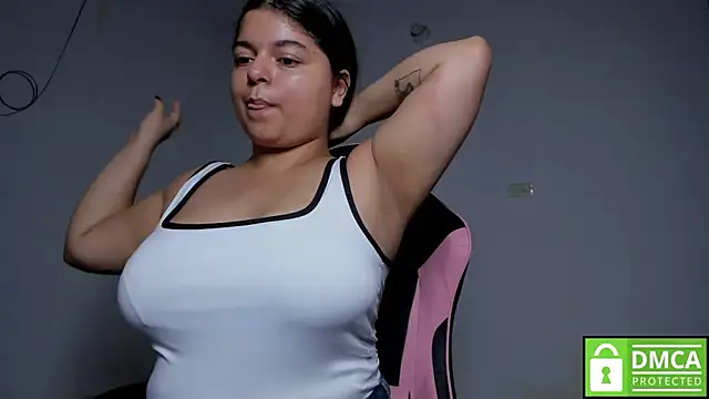 Snapshot of Little_Shaara chatting on 18, 10, 2025 Little Shaara online show from 18, 10, 2025