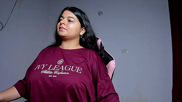 Snapshot of Little_Shaara chatting on 22, 10, 2025 Little Shaara online show from 22, 10, 2025