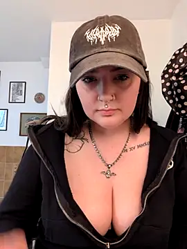 Snapshot of goblingirl888 chatting on 17, 4, 2026 goblingirl888 online show from 17, 4, 2026