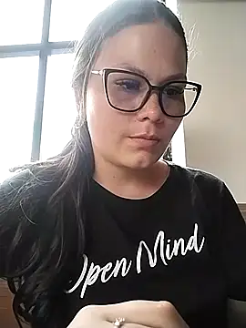 Vale Saenzz online show from 2, 3, 2025