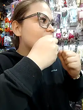 Vale Saenzz online show from 8, 10, 2025