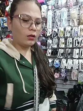 Vale Saenzz online show from 23, 12, 2025