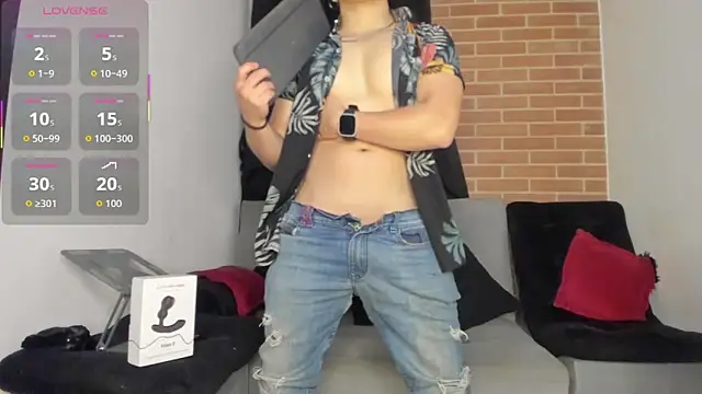 Snapshot of DavidX_X21_Strip chatting on 3, 11, 2025 DavidX X21 Strip online show from 3, 11, 2025