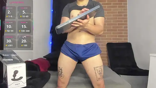 Snapshot of DavidX_X21_Strip chatting on 22, 3, 2026 DavidX X21 Strip online show from 22, 3, 2026