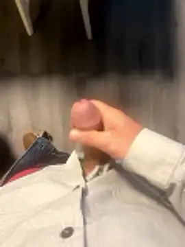 Snapshot of yannusgir33 chatting on 8, 1, 2026 yannusgir33 online show from 8, 1, 2026