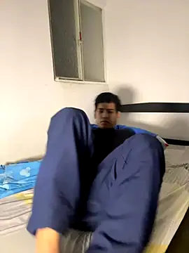 Snapshot of Santiago-Thompson chatting on 13, 9, 2025 Santiago-Thompson online show from 13, 9, 2025