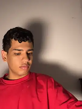 Snapshot of Santiago-Thompson chatting on 5, 10, 2025 Santiago-Thompson online show from 5, 10, 2025