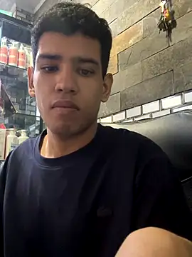 Snapshot of Santiago-Thompson chatting on 18, 10, 2025 Santiago-Thompson online show from 18, 10, 2025