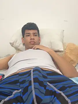 Snapshot of Santiago-Thompson chatting on 23, 10, 2025 Santiago-Thompson online show from 23, 10, 2025