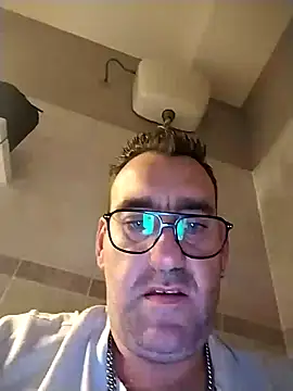 Snapshot of Hardasanut chatting on 10, 11, 2025 Hardasanut online show from 10, 11, 2025