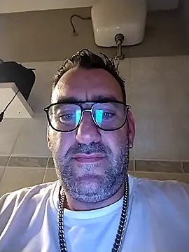 Snapshot of Hardasanut chatting on 13, 11, 2025 Hardasanut online show from 13, 11, 2025