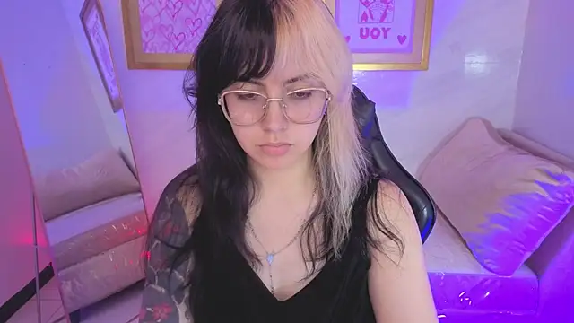 Hela v online show from 10, 2, 2026