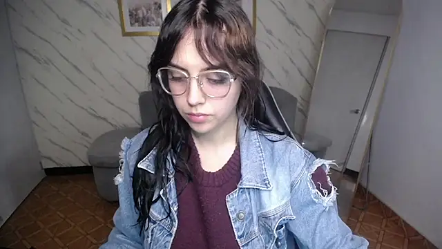 Hela v online show from 30, 4, 2026