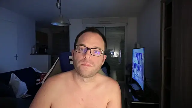 Snapshot of Funnyjul31 chatting on 6, 2, 2025 Funnyjul31 online show from 6, 2, 2025