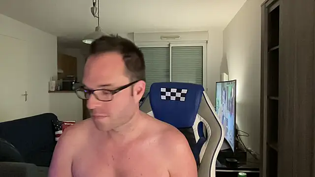 Snapshot of Funnyjul31 chatting on 8, 2, 2025 Funnyjul31 online show from 8, 2, 2025