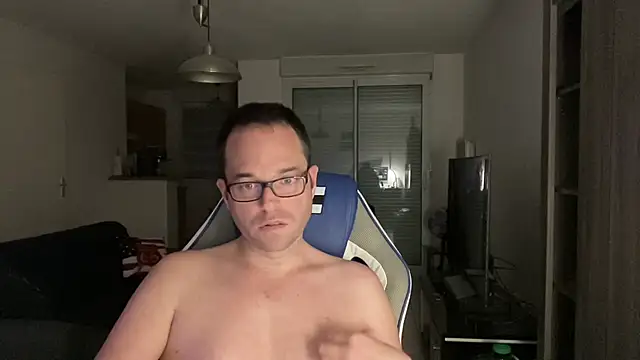 Snapshot of Funnyjul31 chatting on 8, 2, 2025 Funnyjul31 online show from 8, 2, 2025