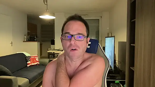 Snapshot of Funnyjul31 chatting on 22, 2, 2025 Funnyjul31 online show from 22, 2, 2025