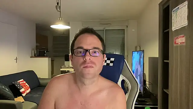 Snapshot of Funnyjul31 chatting on 6, 3, 2025 Funnyjul31 online show from 6, 3, 2025