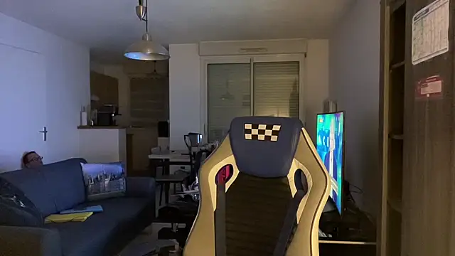 Snapshot of Funnyjul31 chatting on 21, 3, 2025 Funnyjul31 online show from 21, 3, 2025