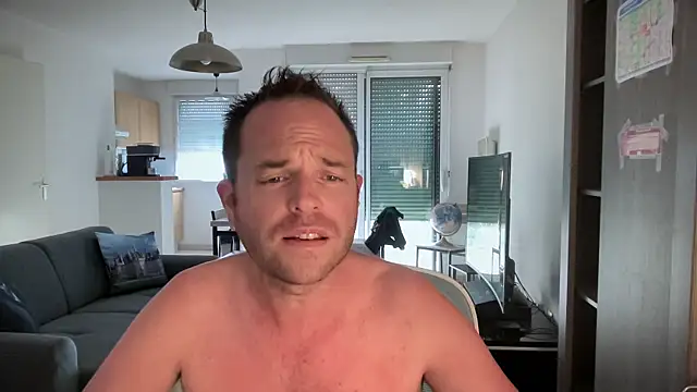 Snapshot of Funnyjul31 chatting on 8, 9, 2025 Funnyjul31 online show from 8, 9, 2025