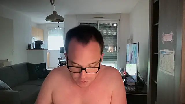 Funnyjul31 online show from 29, 4, 2026