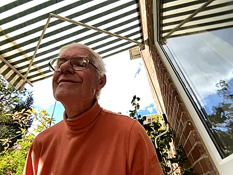 bigears online show from 23, 9, 2025