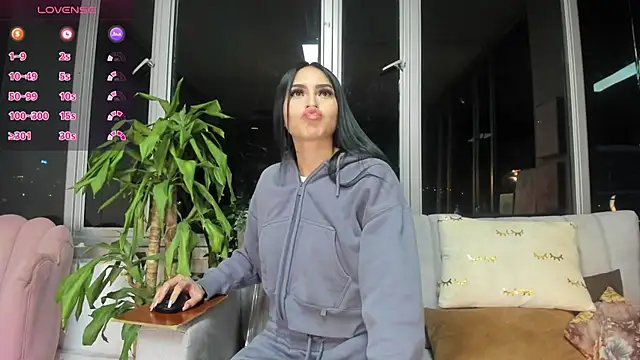 Little  Linda online show from 13, 9, 2025